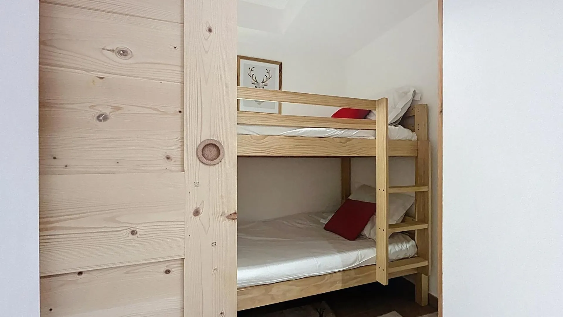 Charme-Appartement-6 Pers-Proche Piste Les Gets 0*,